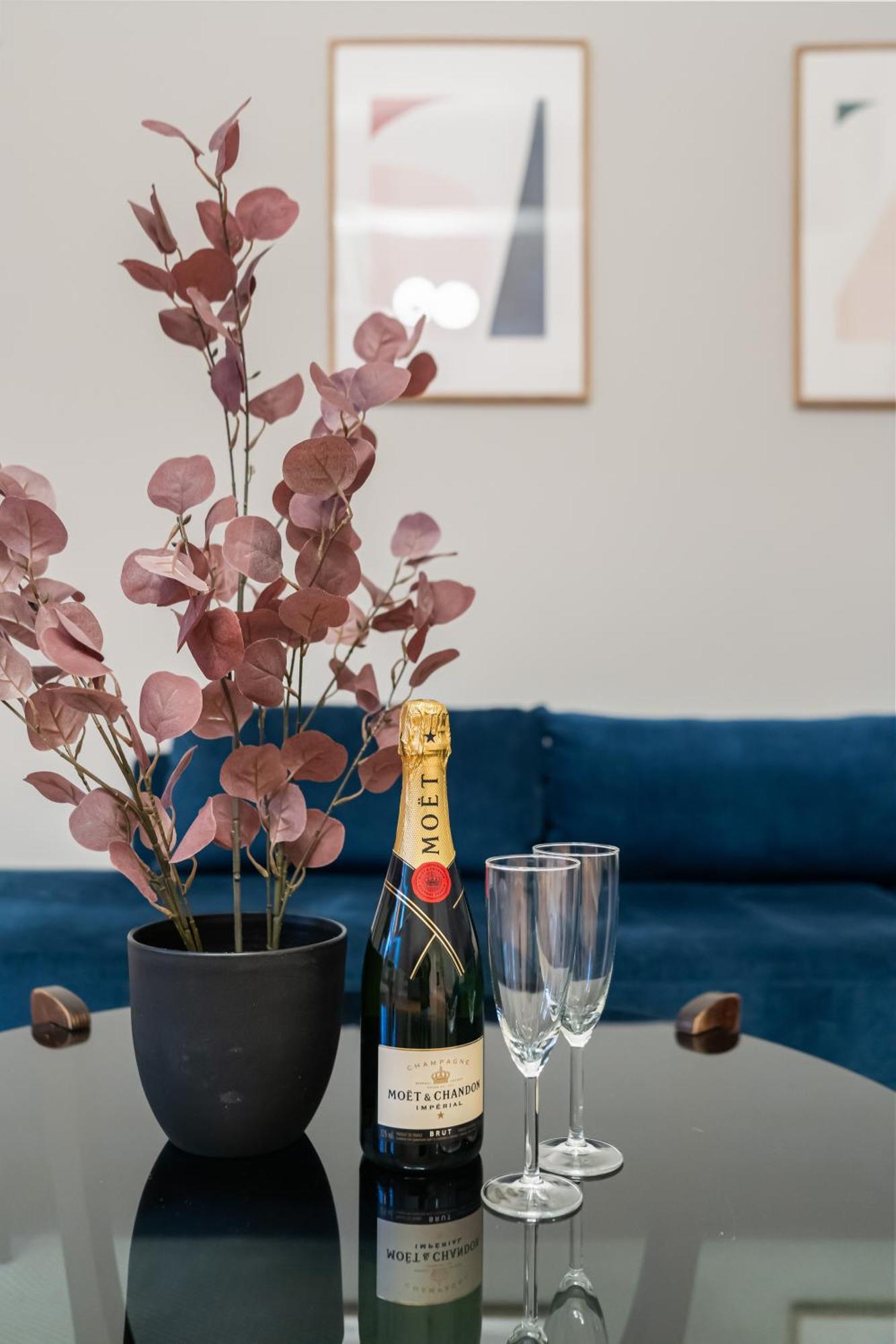 Modern - Luxury Neighborhood - 4 Pax Lejlighed